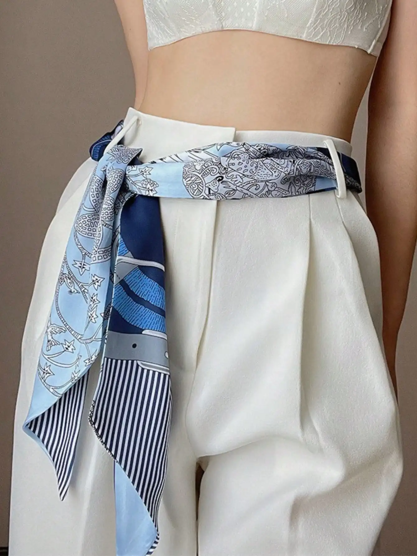 レディース春夏カジュアルフェイクシルクスクエアスカーフ、プロ - Scarf Silk Square のレビューと価格