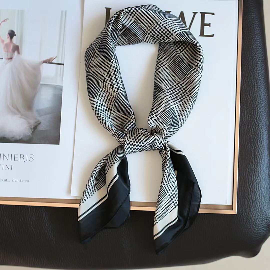 新ファッションゼブラプリントスクエアスカーフソフトサテン薄い - Scarf Silk Square のレビューと価格